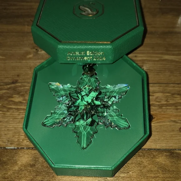 Swarovski Silver Crystal Star Ornament - Picture 3 of 4